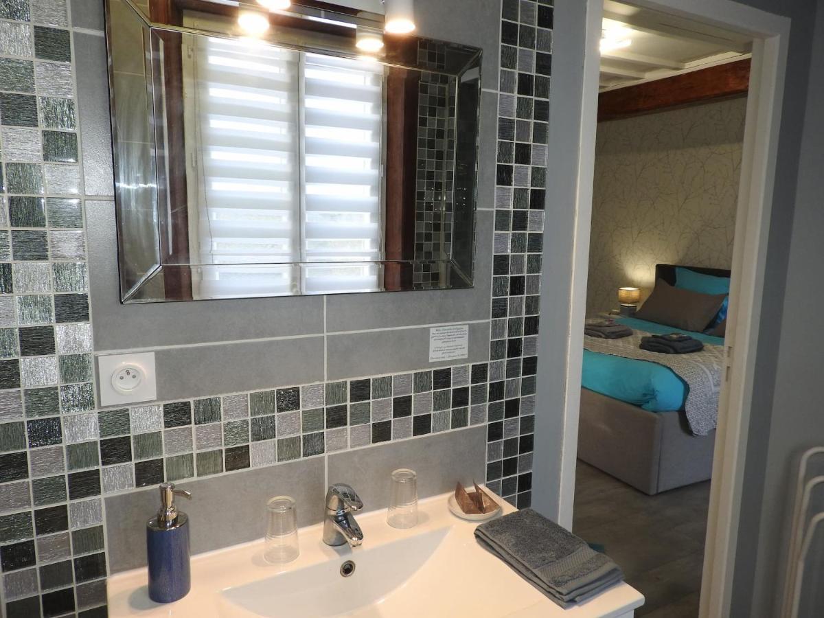 Chambres D'Hotes La Dame Fines Puybegon Екстериор снимка