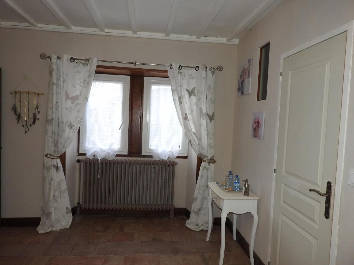 Chambres D'Hotes La Dame Fines Puybegon Екстериор снимка